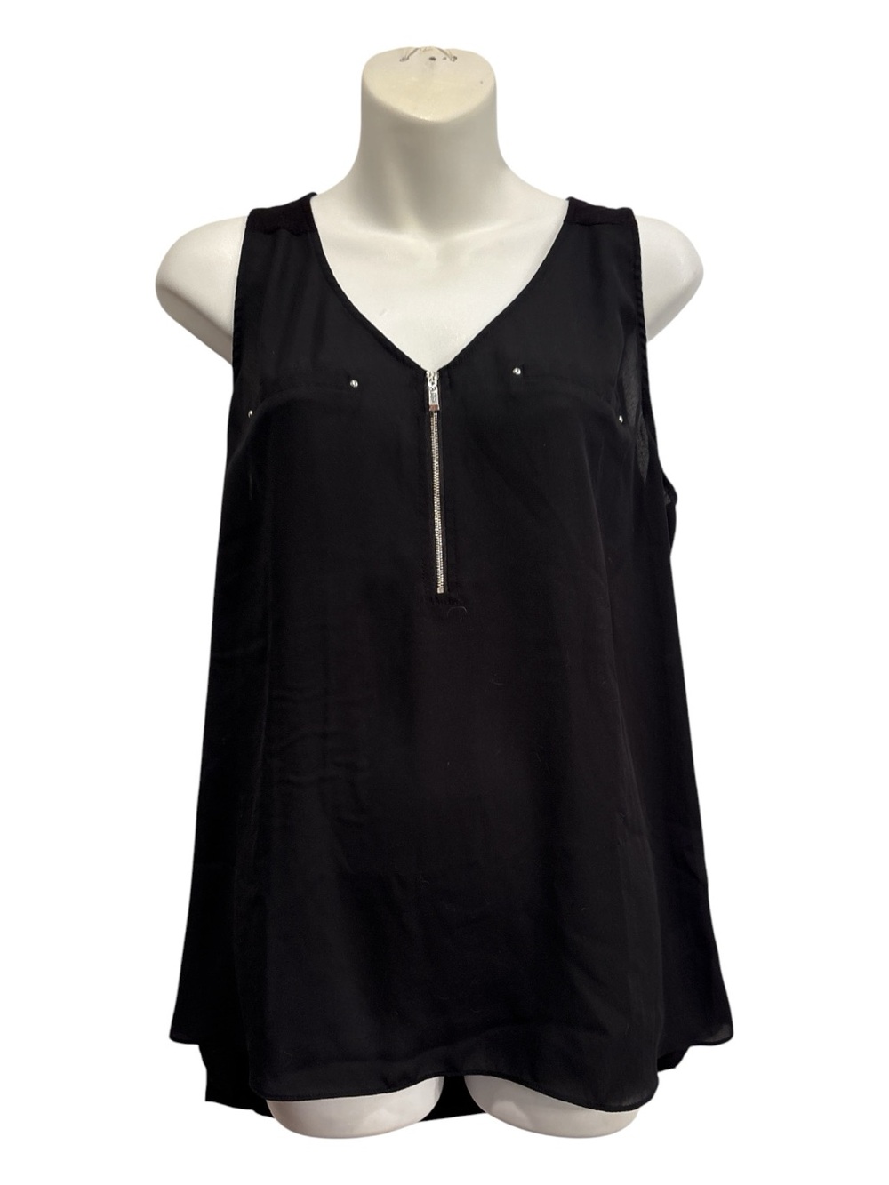 Fortune & Ivy Sleeveless Black Zip-Front Blouse. Size XL